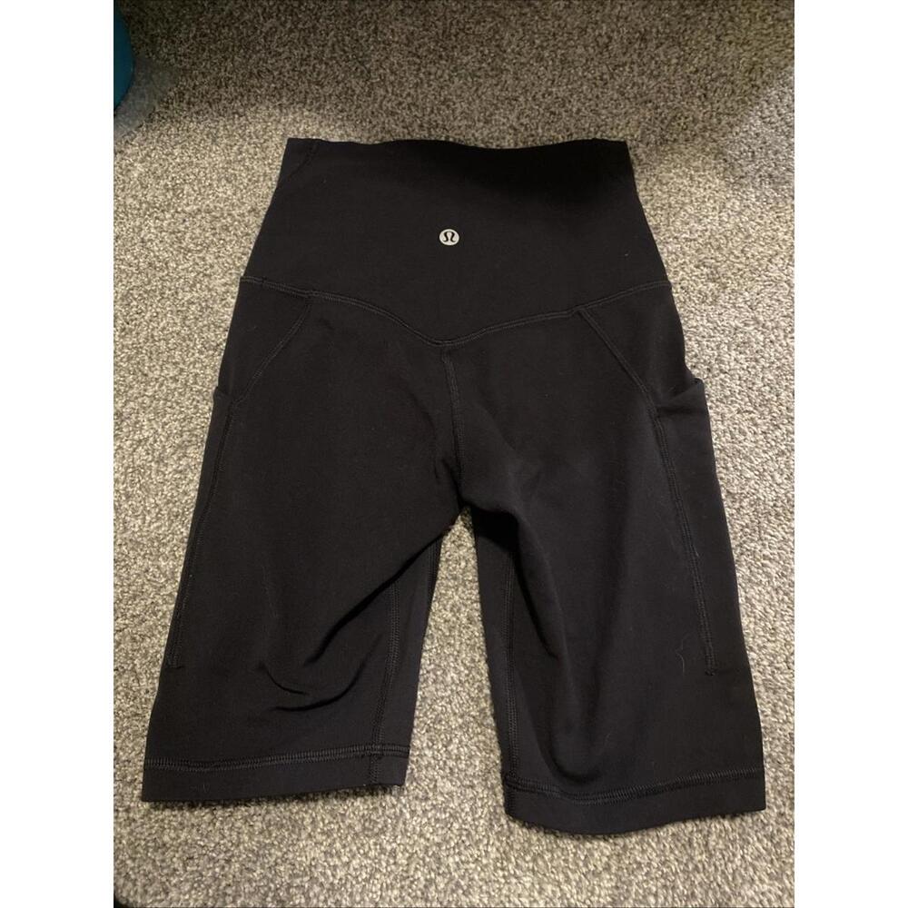 Lululemon Align High Rise Short with Pockets 8", Size 2, Black